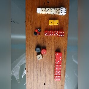 24 Vintage Dice